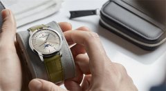 江诗丹顿手表表针变色如何解决